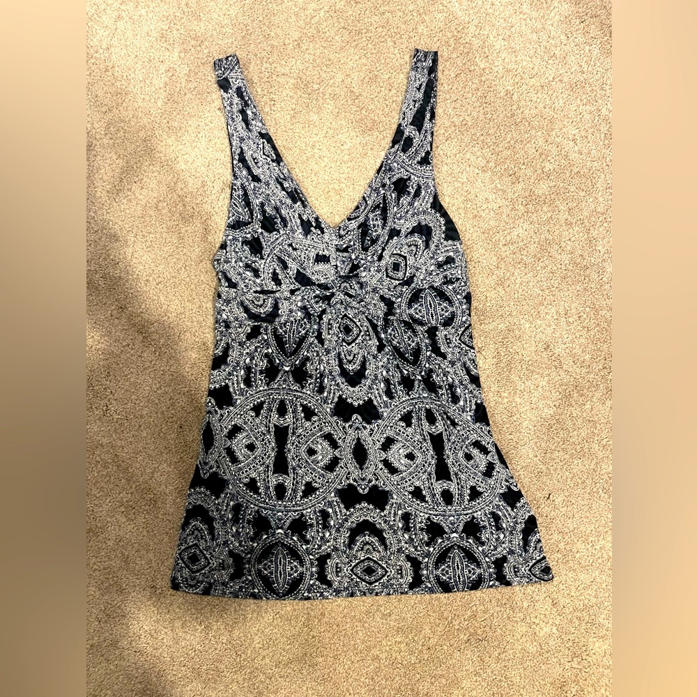Express Sleeveless Shirt